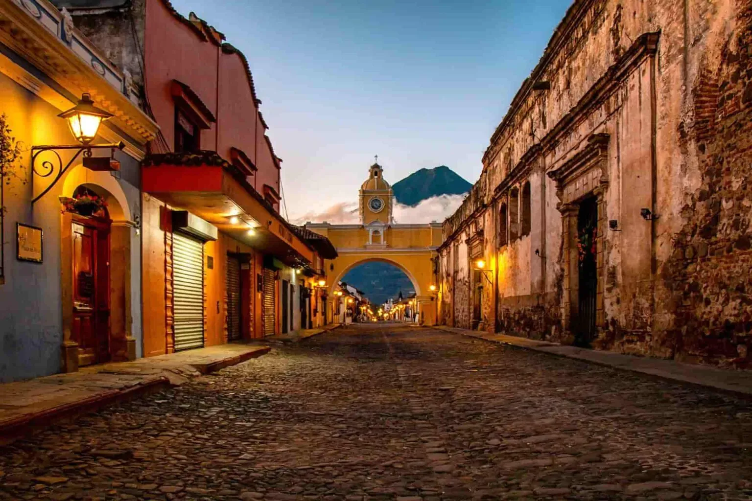 guatemala-guide_antigua.webp